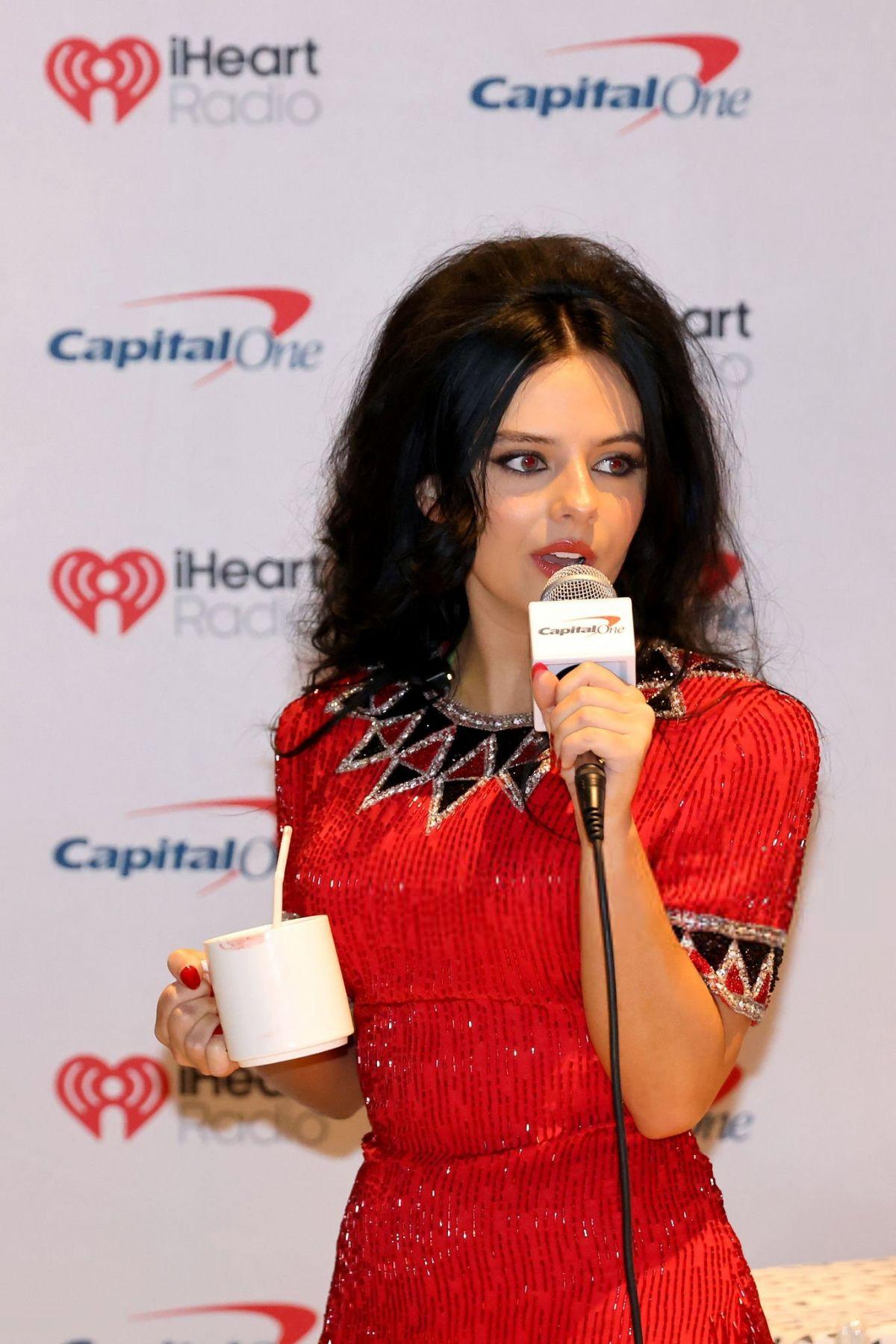 Jessie Murph Performs at Channel 95.5 Jingle Ball, December 2025 1