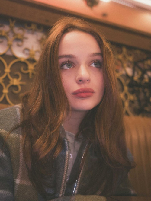 Joey King for Miu Miu Holiday Collection, 2025 3