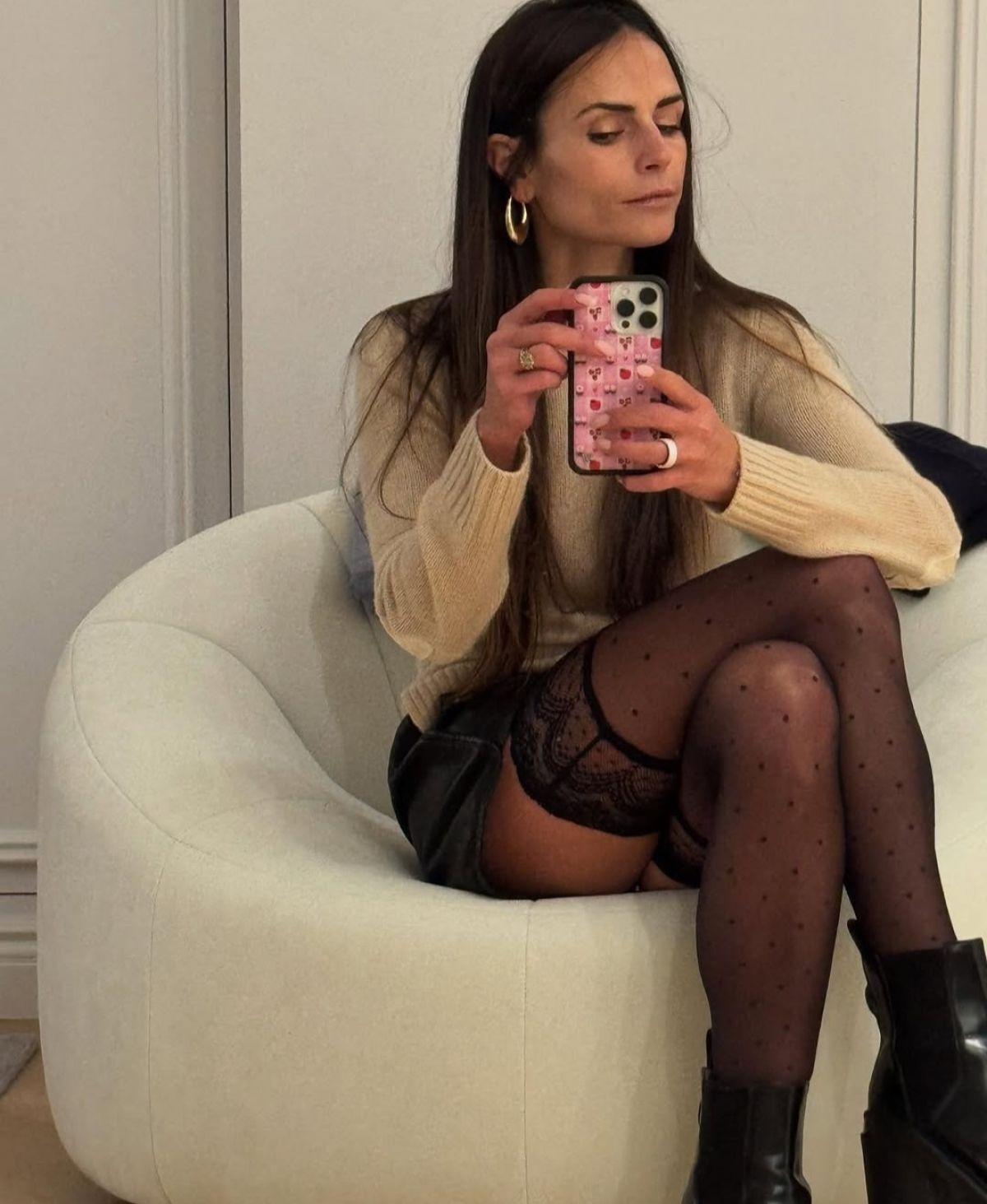 Jordana Brewster Instagram Photos, December 2025 2