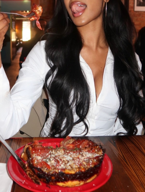 Kaaviya Sambasivam Shares Instagram Photo Update, December 2025 2