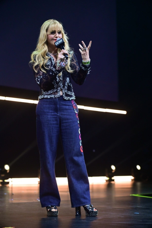 Kathryn Newton Hosts CCXP Special Panel in Sao Paulo, December 2025