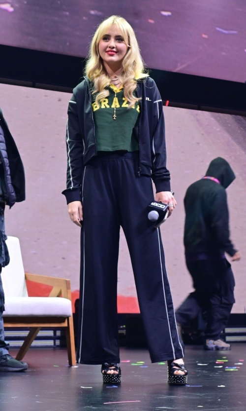 Kathryn Newton Makes Appearance at CCXP in Sao Paulo, December 2025 2