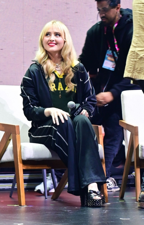 Kathryn Newton Makes Appearance at CCXP in Sao Paulo, December 2025 4