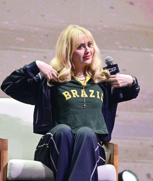 Kathryn Newton Makes Appearance at CCXP in Sao Paulo, December 2025 7