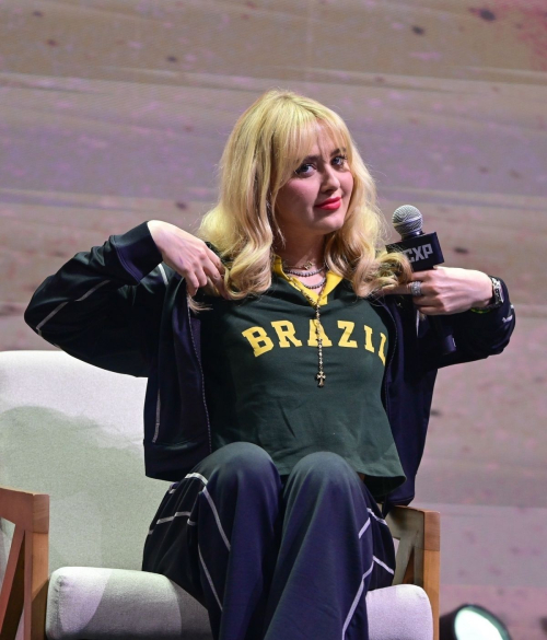 Kathryn Newton Makes Appearance at CCXP in Sao Paulo, December 2025 8