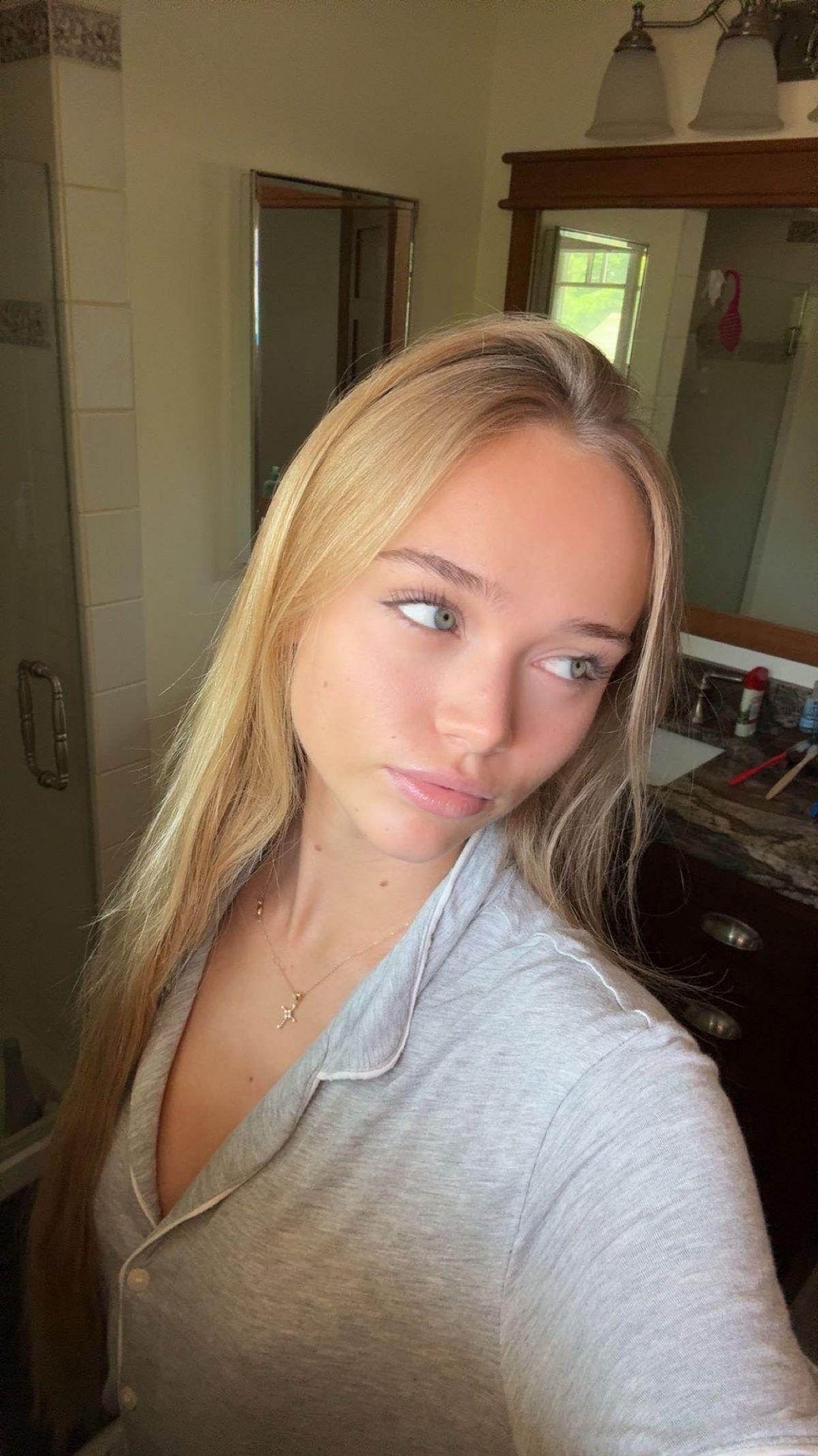 Kyla Dodds Instagram Photos, December 2025 16