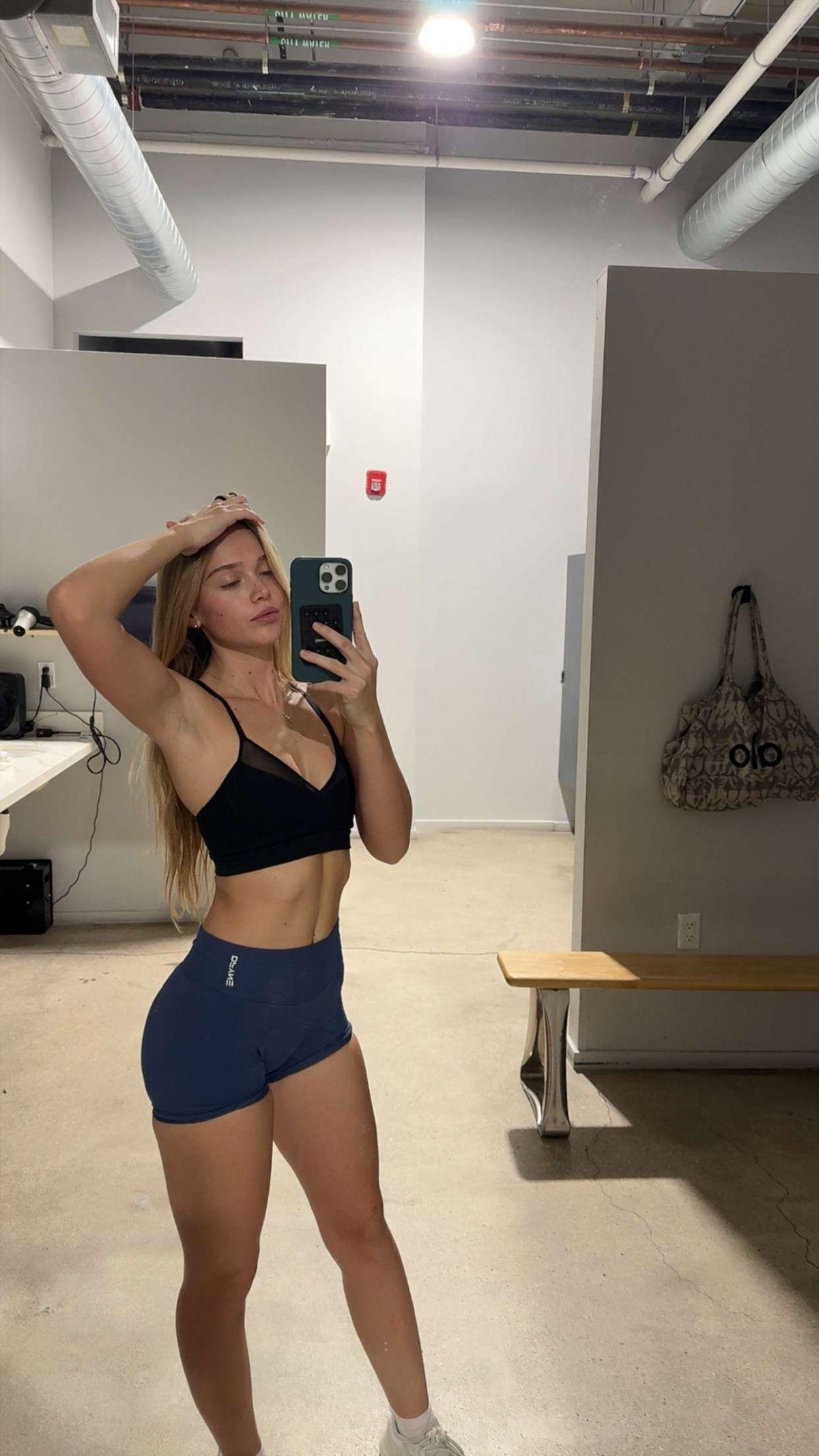 Kyla Dodds Instagram Photos, December 2025 11