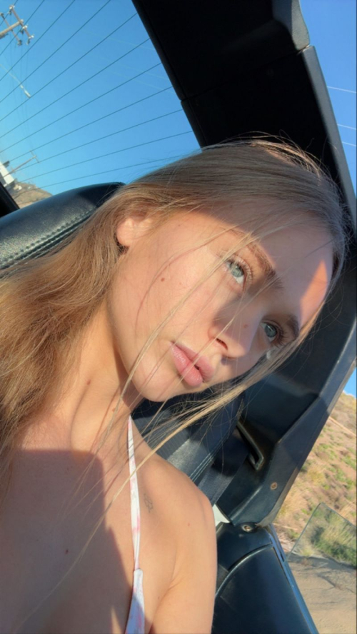 Kyla Dodds Shares New Instagram Photos, December 2025 19