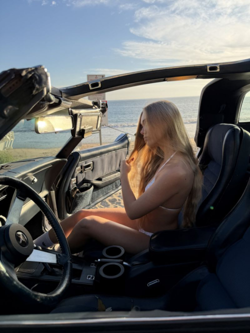 Kyla Dodds Shares New Instagram Photos, December 2025 28