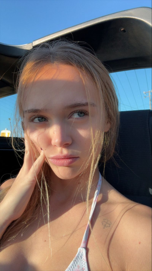 Kyla Dodds Shares New Instagram Photos, December 2025 7