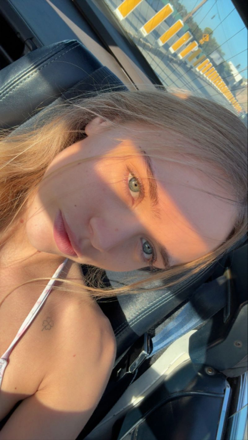 Kyla Dodds Shares New Instagram Photos, December 2025 8