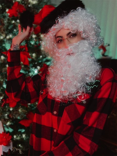 Leeanna Vamp Shares New Instagram Photos, December 2025 1