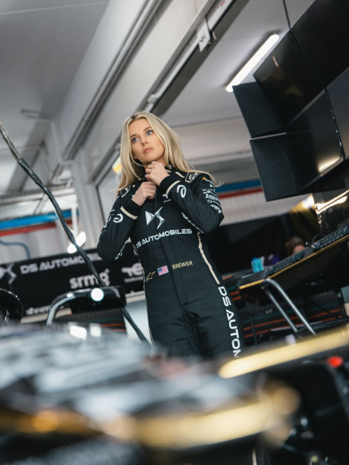 Lindsay Brewer Latest Instagram Photo Update, December 2025 2