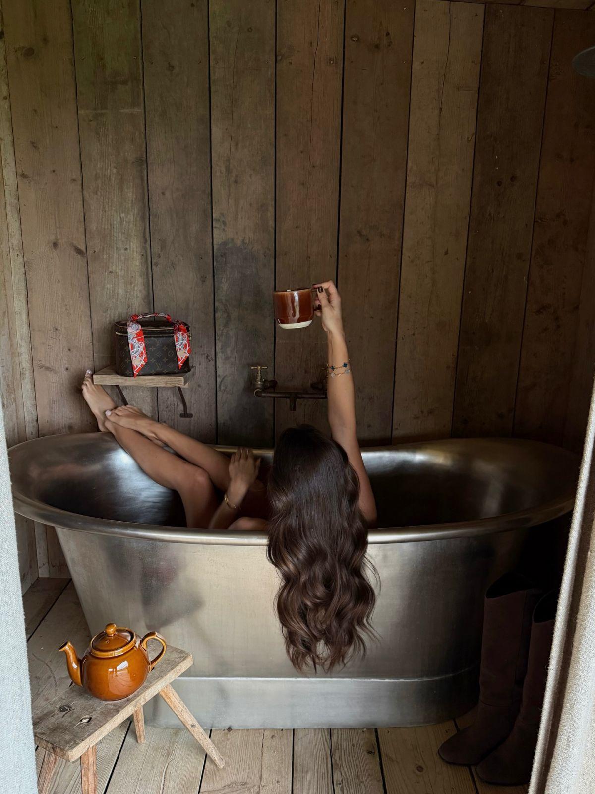 Maddy Cheary Shares New Instagram Photos, December 2025 2