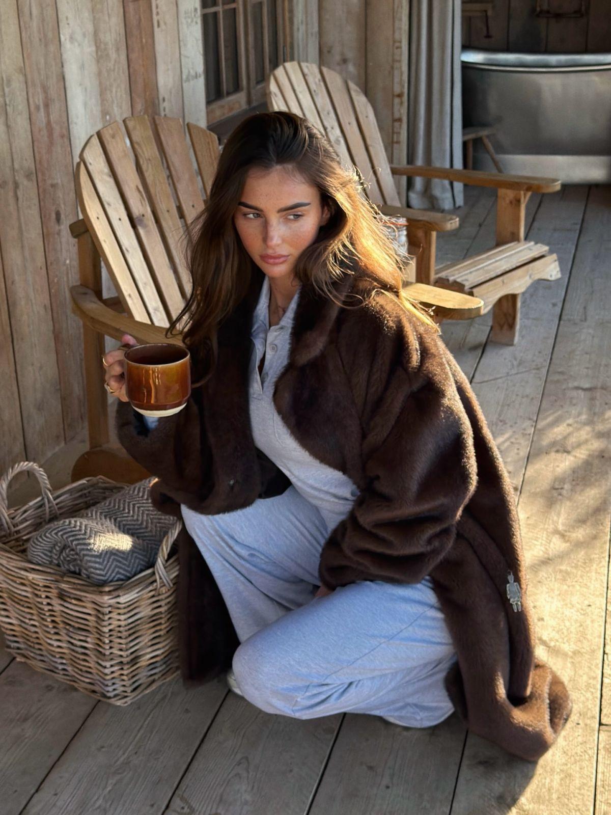 Maddy Cheary Shares New Instagram Photos, December 2025 8