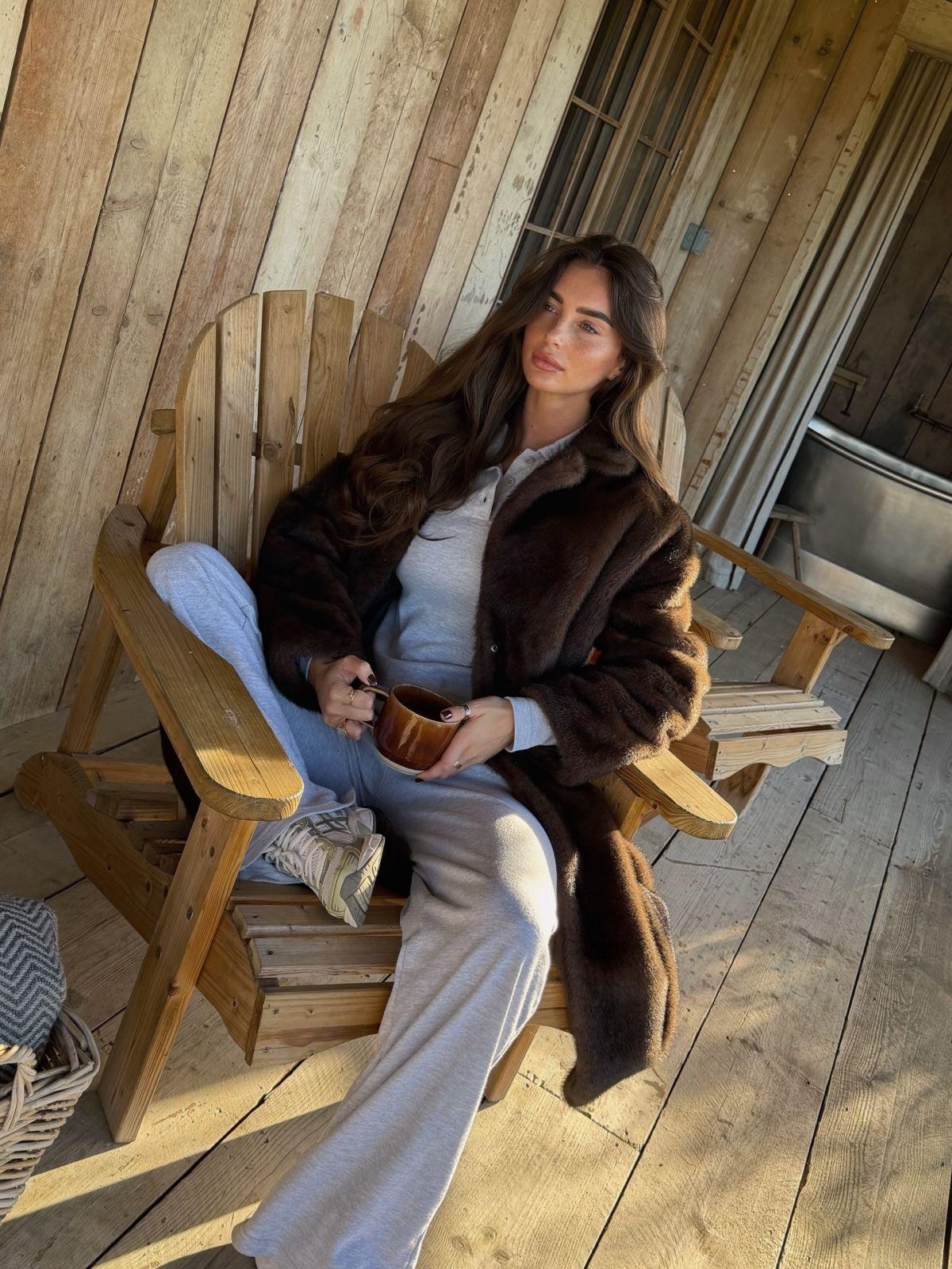 Maddy Cheary Shares New Instagram Photos, December 2025 9