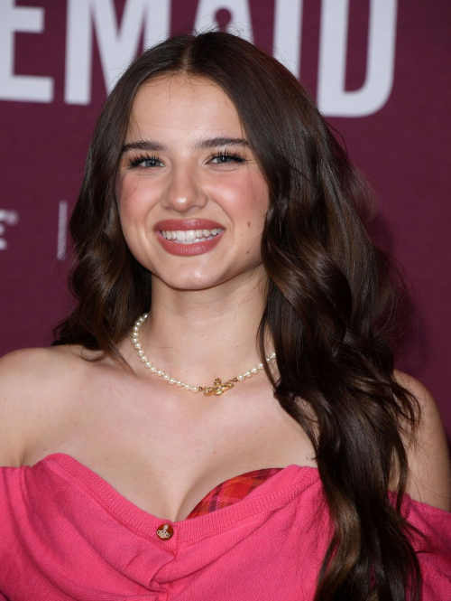 Madeleine McGraw at The Housemaid Premiere, December 2025 3