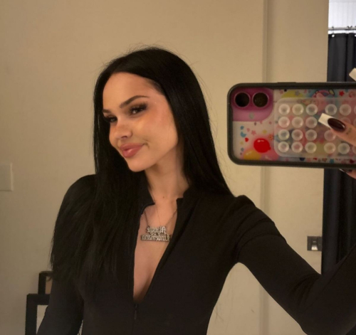 Maggie Lindemann Posts Instagram Fashion Update, December 2025 2