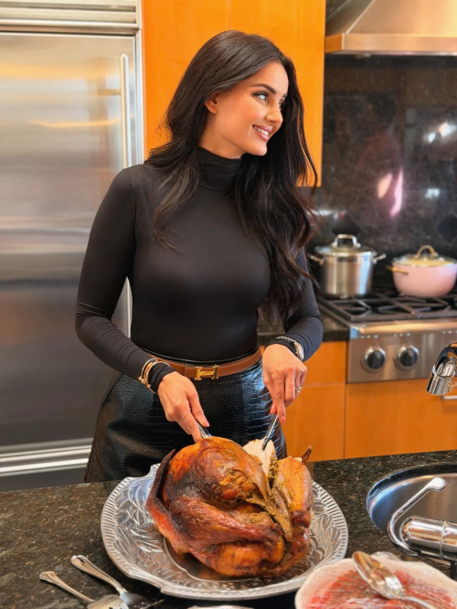 Mahlagha Jaberi Latest Instagram Photos, December 2025 9