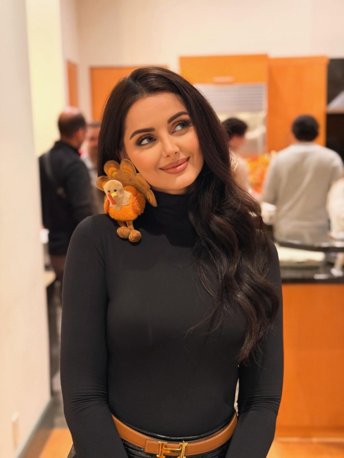 Mahlagha Jaberi Latest Instagram Photos, December 2025 10