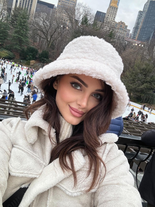 Mahlagha Jaberi Latest Instagram Photos, December 2025 24