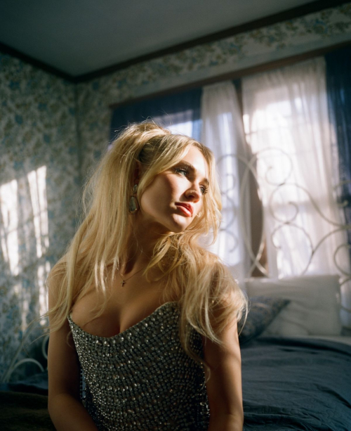 Michelle Randolph Poses for Imagine Magazine June 2025 4