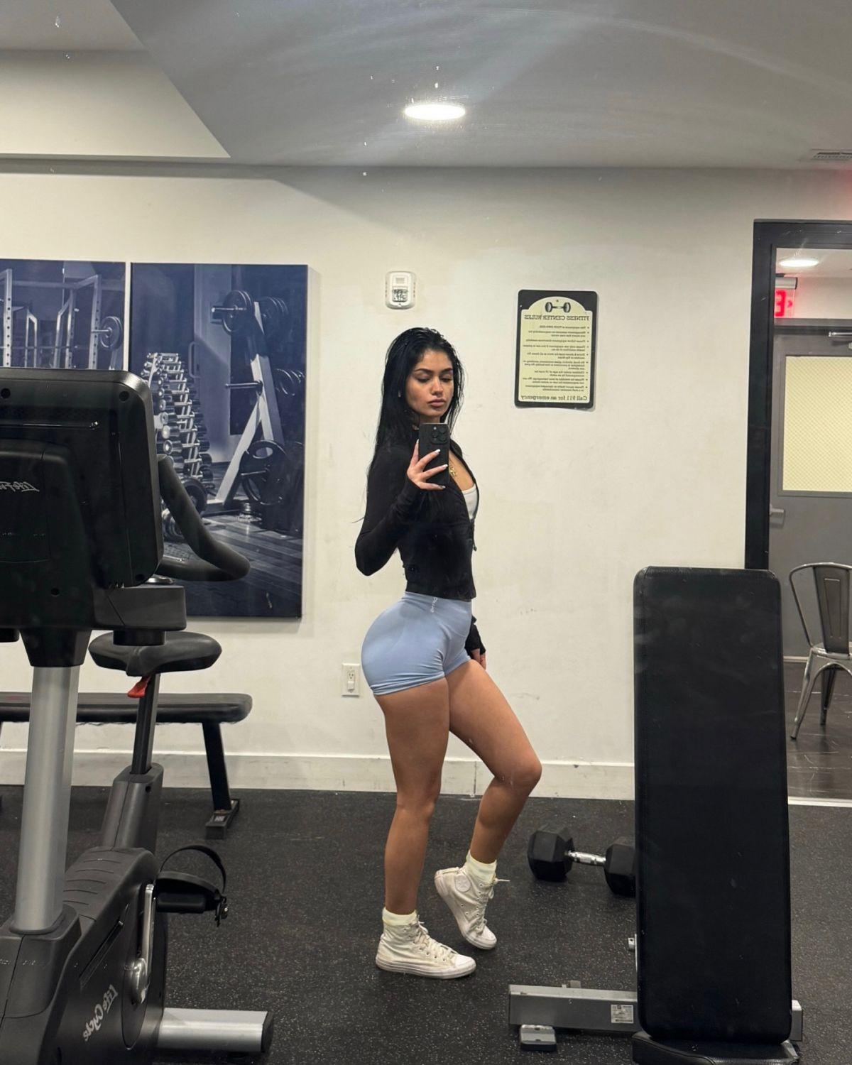 Naaz Torbati Instagram Photos, December 2025 3