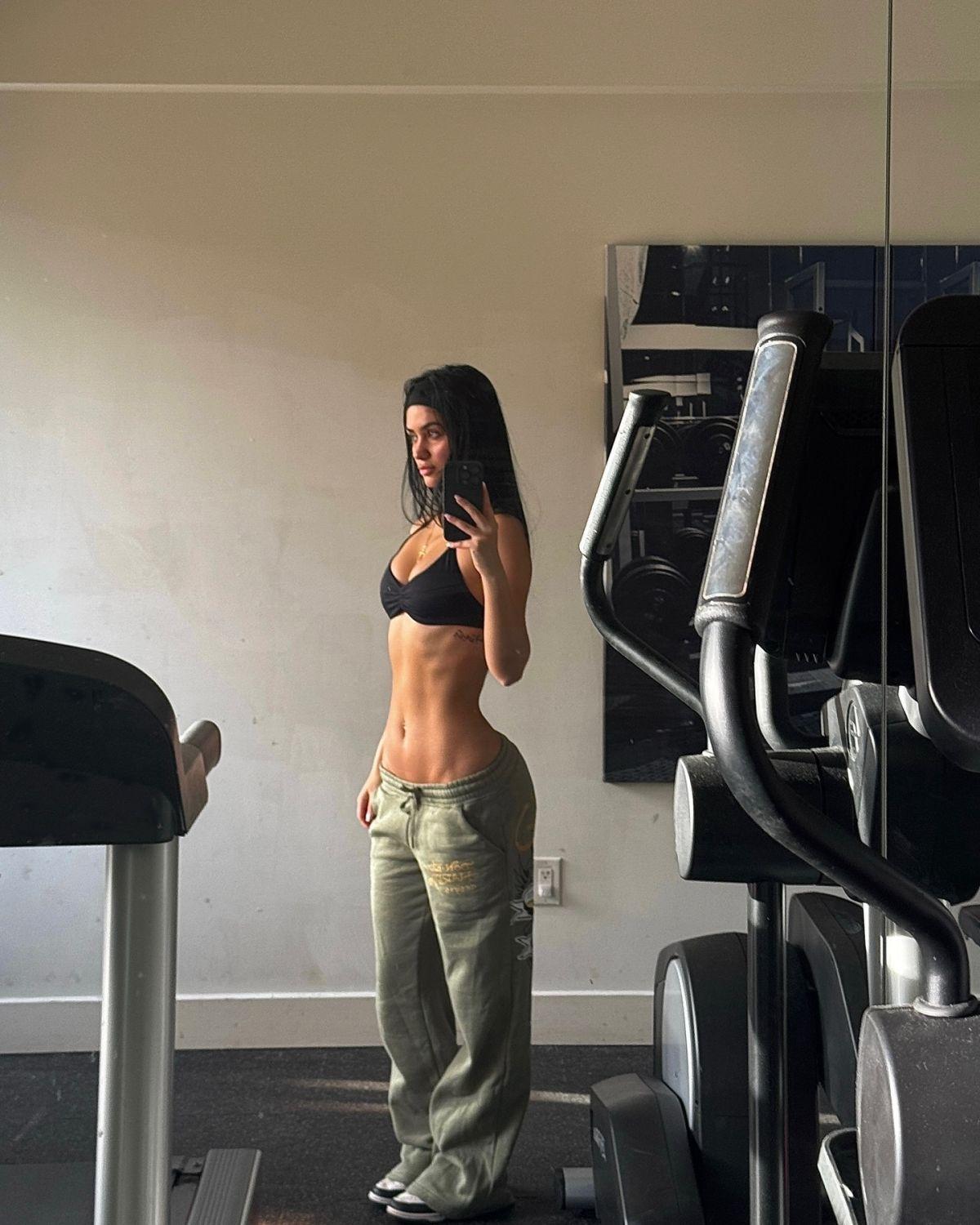 Naaz Torbati Instagram Photos, December 2025 7