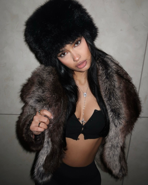 Naaz Torbati Shares Instagram Photos and Videos, December 2025