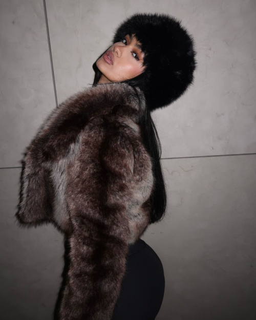 Naaz Torbati Shares Instagram Photos and Videos, December 2025 9