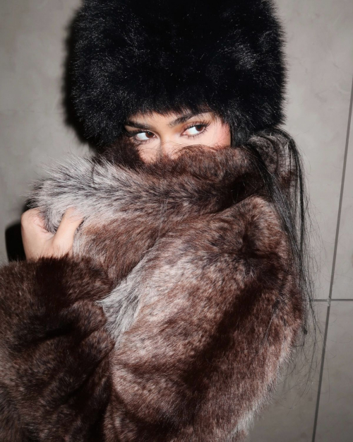 Naaz Torbati Shares Instagram Photos and Videos, December 2025 2