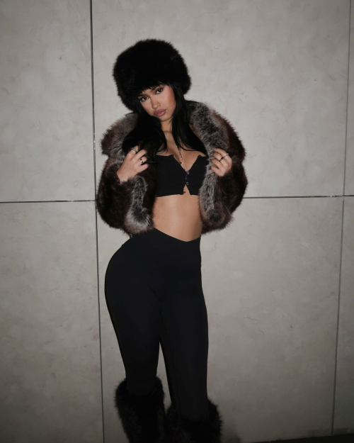 Naaz Torbati Shares Instagram Photos and Videos, December 2025 8