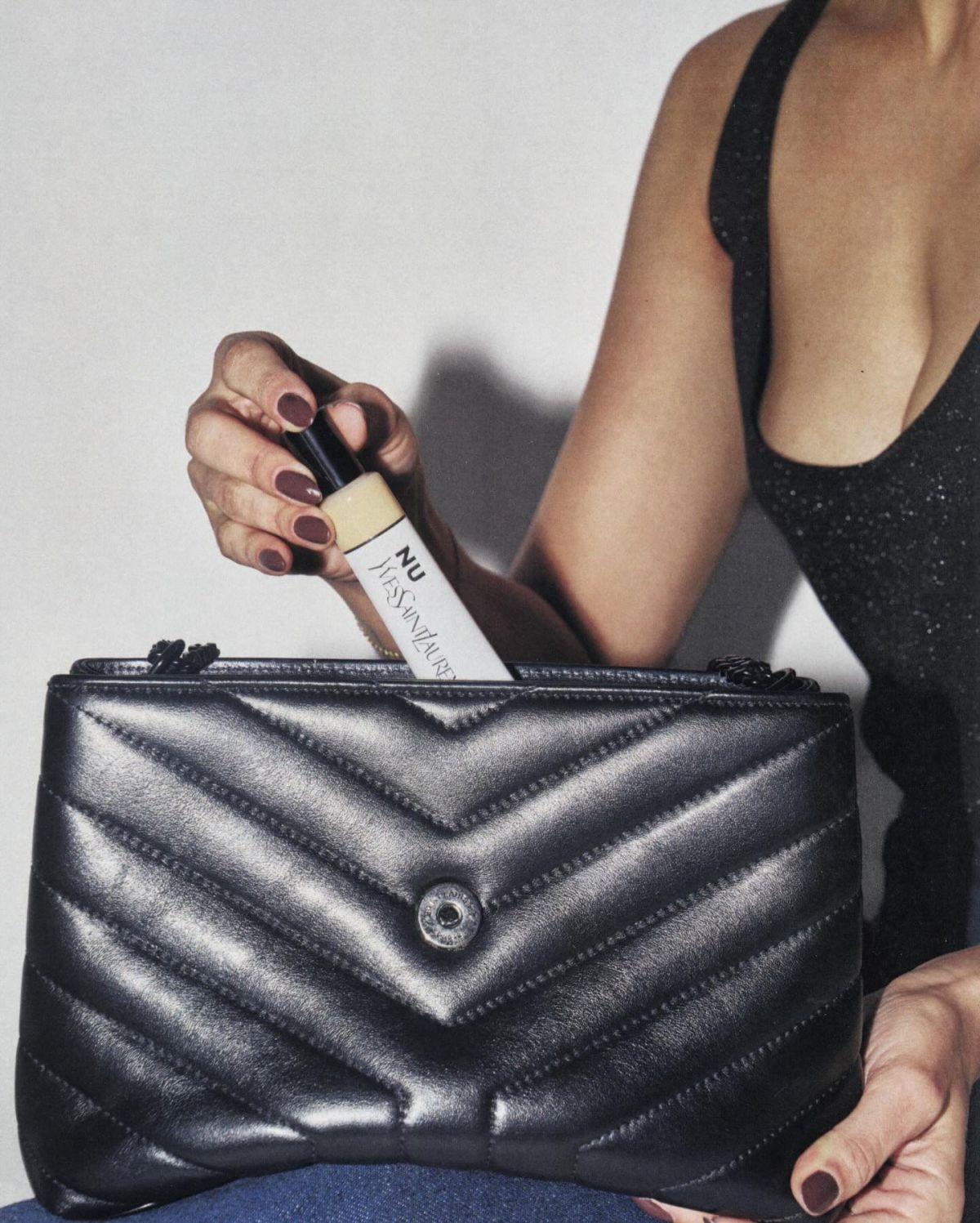 Nazanin Mandi Shares Latest Instagram Photos, December 2025 10