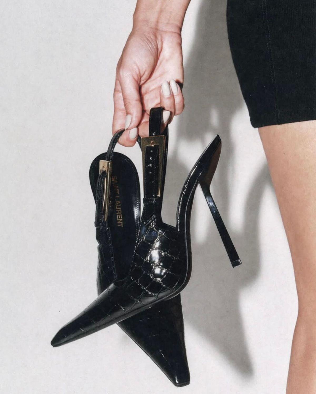 Nazanin Mandi Shares Latest Instagram Photos, December 2025 4