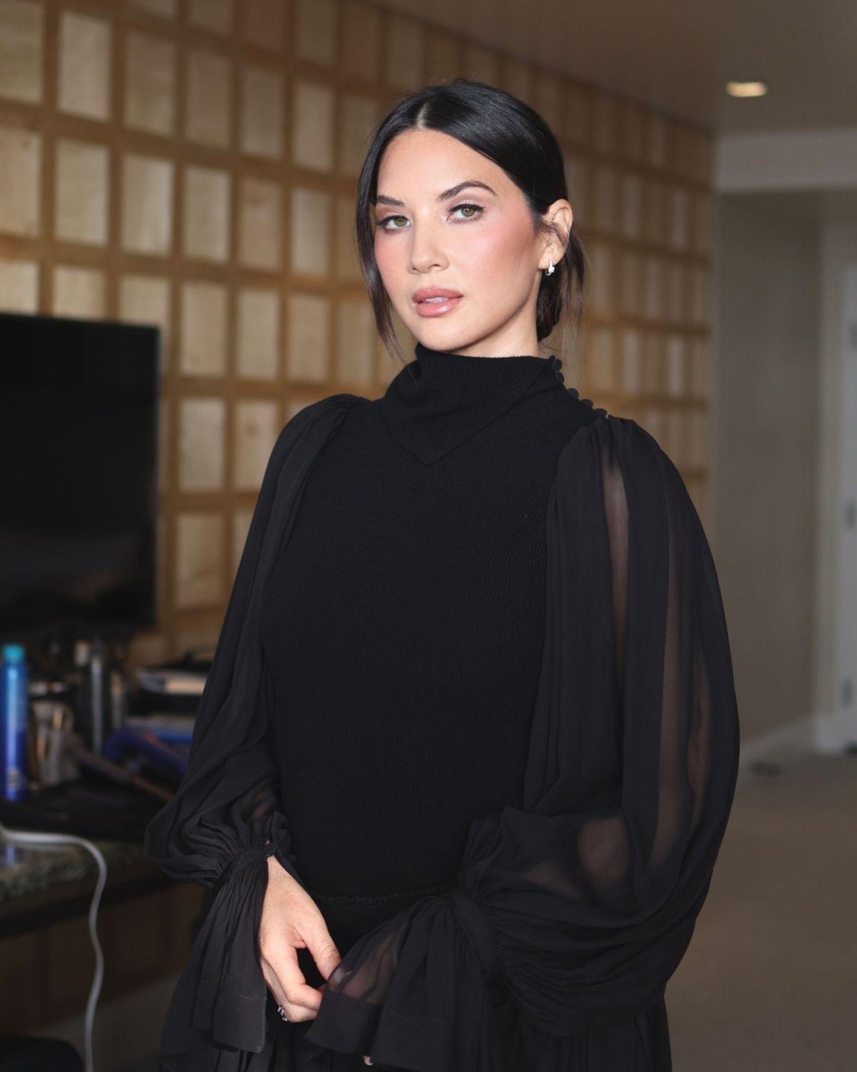 Olivia Munn Posts New Instagram Photos, December 2025 2