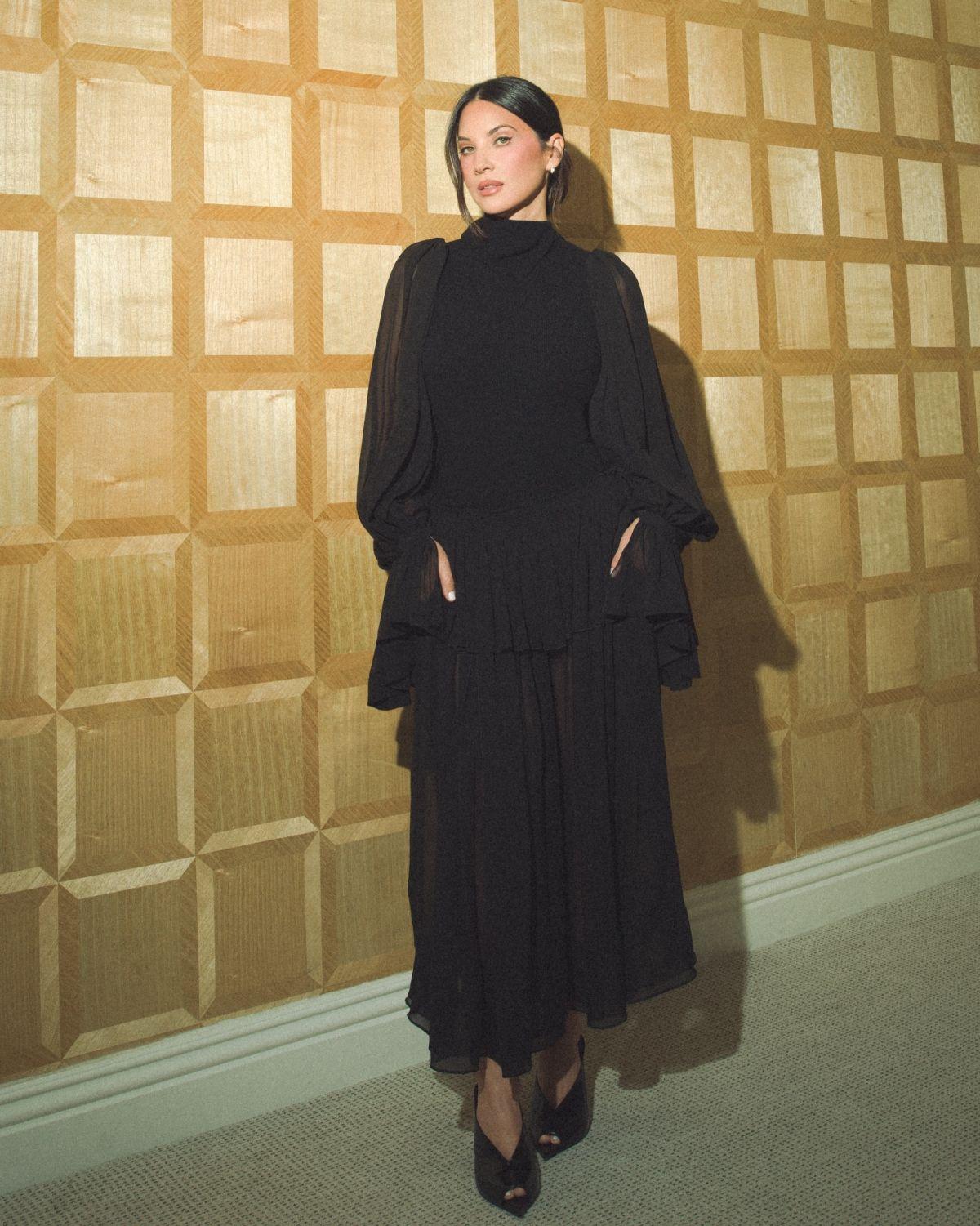 Olivia Munn Posts New Instagram Photos, December 2025 5