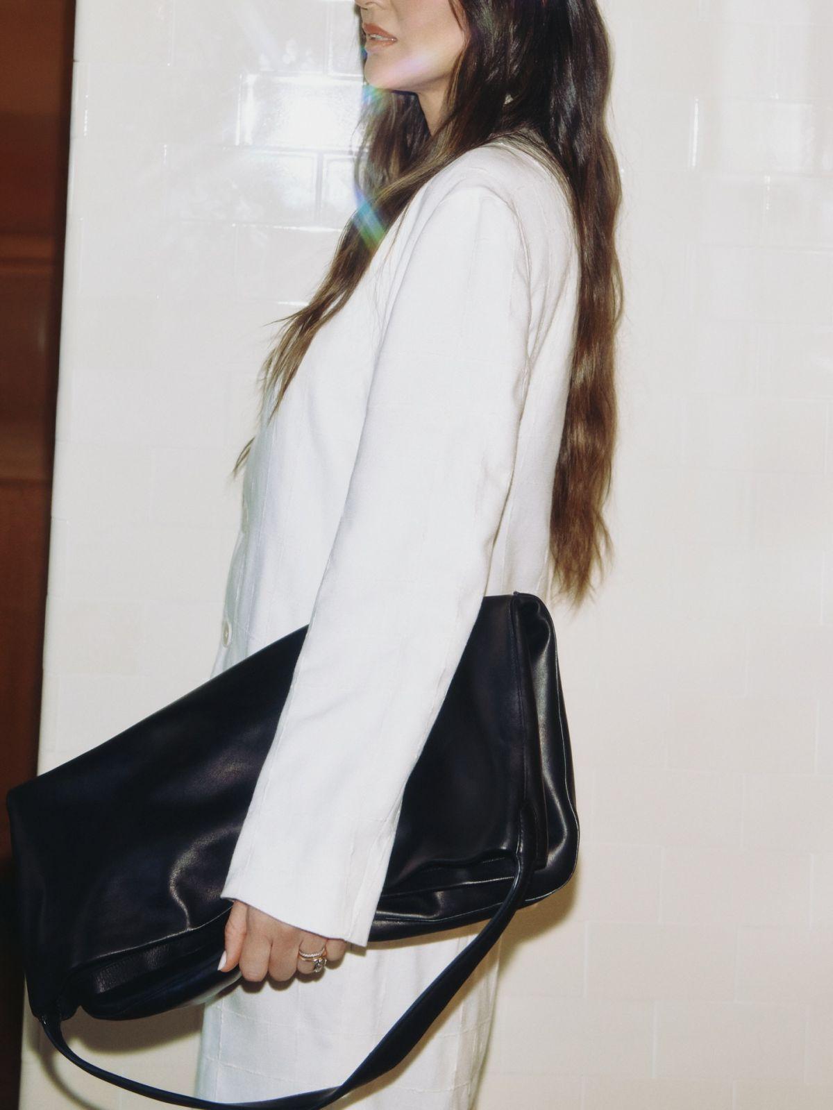 Olivia Munn Shares Instagram Photos and Video, December 2025 4