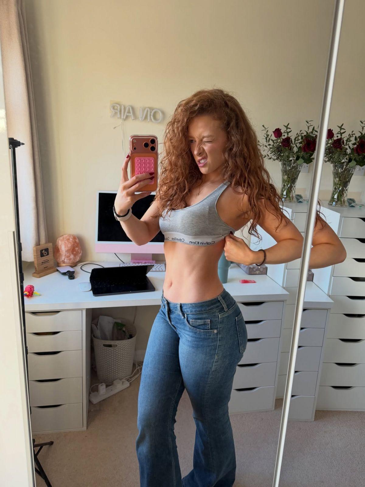Phoebe Ginger Shares New Instagram Photos, December 2025 1