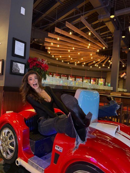 Rachel Pizzolato Instagram Photos, December 2025 8