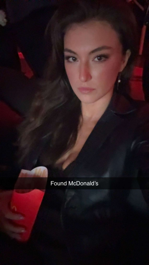 Rachel Pizzolato Posts Instagram Photo Update, December 2025 9