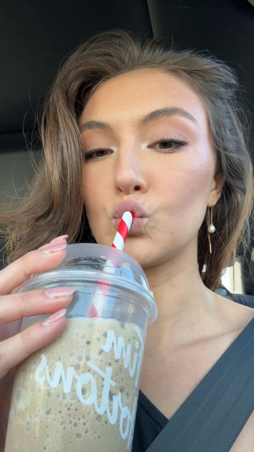 Rachel Pizzolato Shares New Instagram Photos, December 2025 12