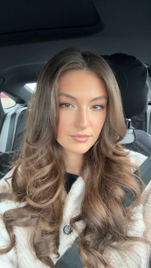 Rachel Pizzolato Shares New Instagram Photos, December 2025 15