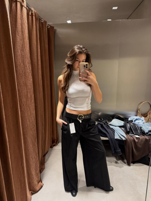 Rachel Pizzolato Shares New Instagram Photos, December 2025 24