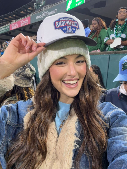 Rachel Pizzolato Shares New Instagram Photos, December 2025 25