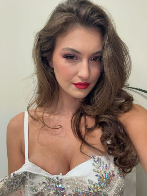 Rachel Pizzolato Shares New Instagram Photos, December 2025 31