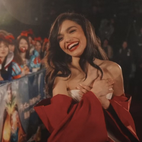 Rachel Zegler Shares New Instagram Moments, December 2025 3