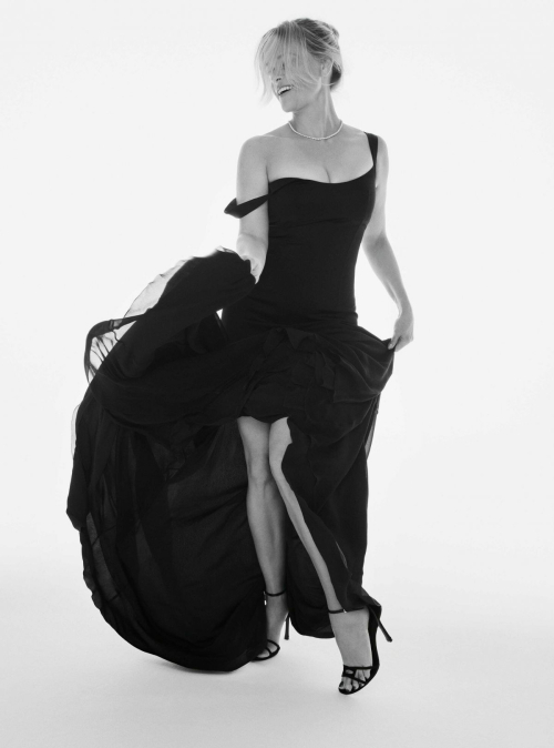 Reese Witherspoon Featured in Harper’s Bazaar, December 2025 9