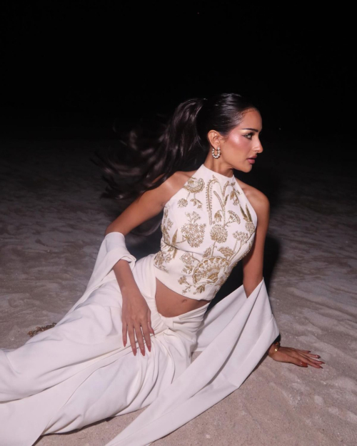 Seerat Saini Instagram Photo Collection, December 2025