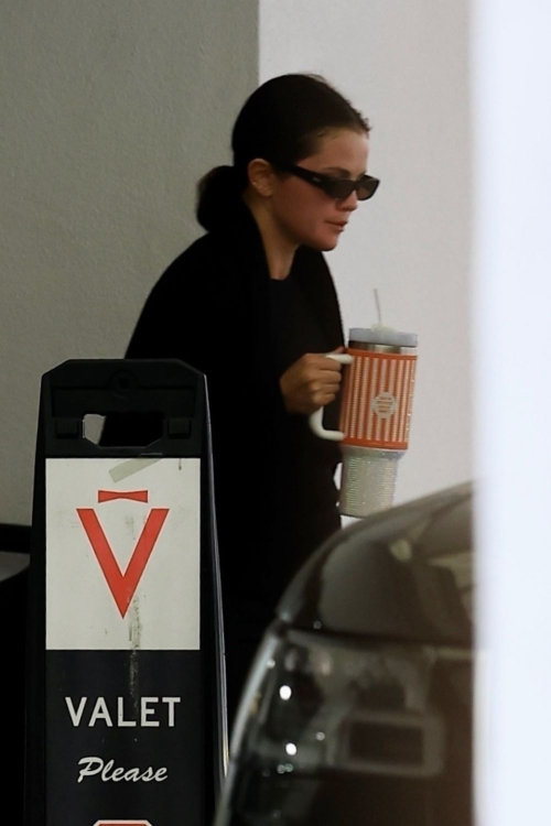 Selena Gomez Spotted Leaving Beverly Hills Clinic, December 2025 1