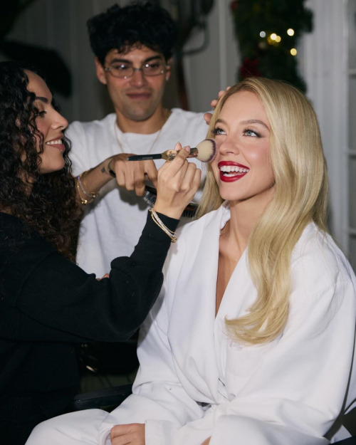 Sydney Sweeney Poses at New Photoshoot, December 2025 7